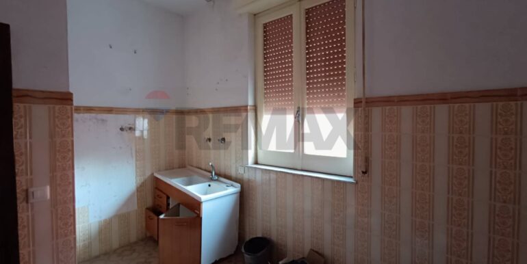 20251204184015-1006485-13