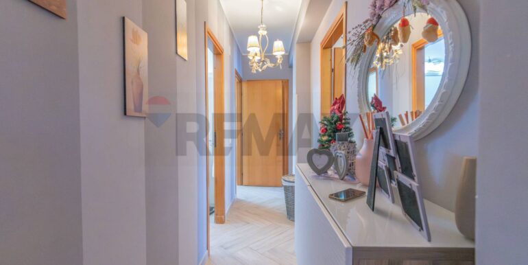 20251215104356-1010151-21