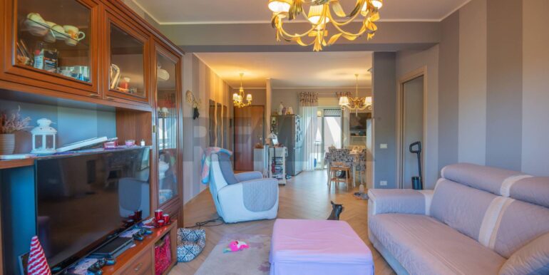 20251215104435-1010151-33