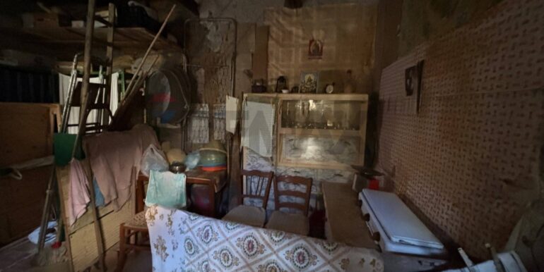 2025121771631-1010927-4