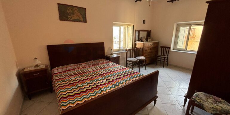 2025121772112-1010927-8