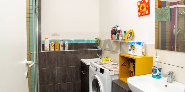 20260129184450-1020665-12