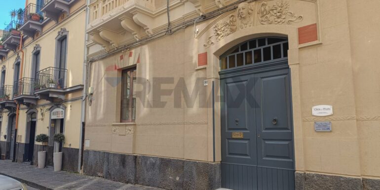 2026020684000-1023010-9