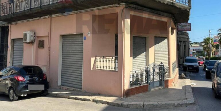 f0717112001767780850